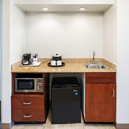 Hampton Inn Miami Bagian luar foto