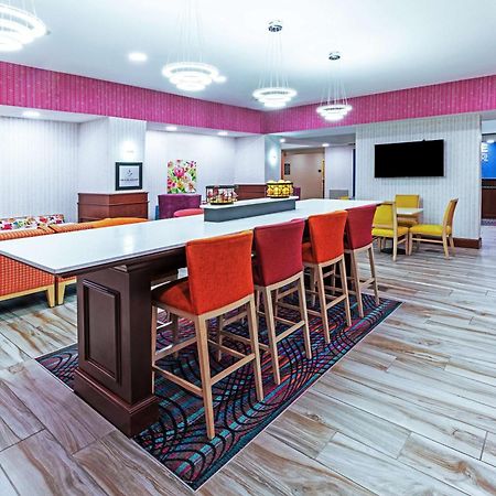 Hampton Inn Miami Bagian luar foto