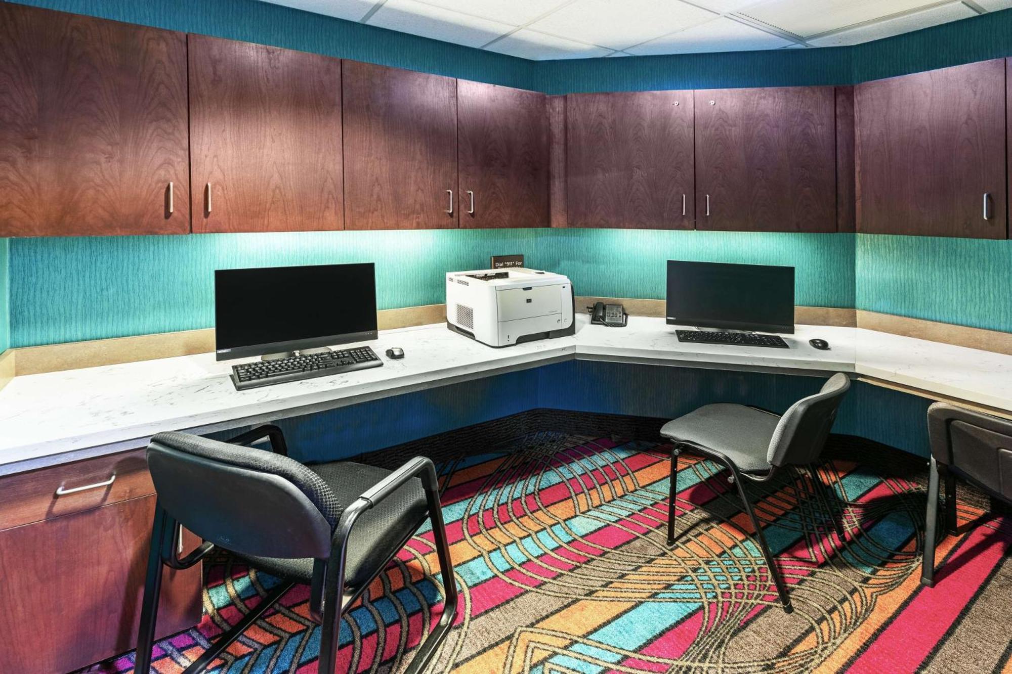 Hampton Inn Miami Bagian luar foto