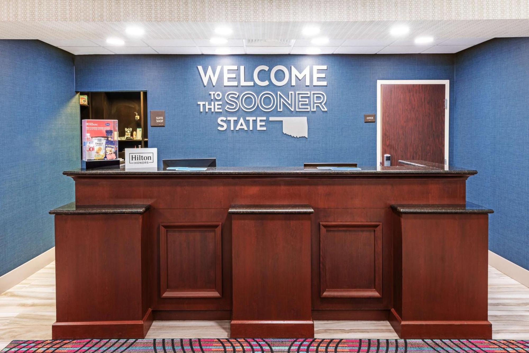 Hampton Inn Miami Bagian luar foto