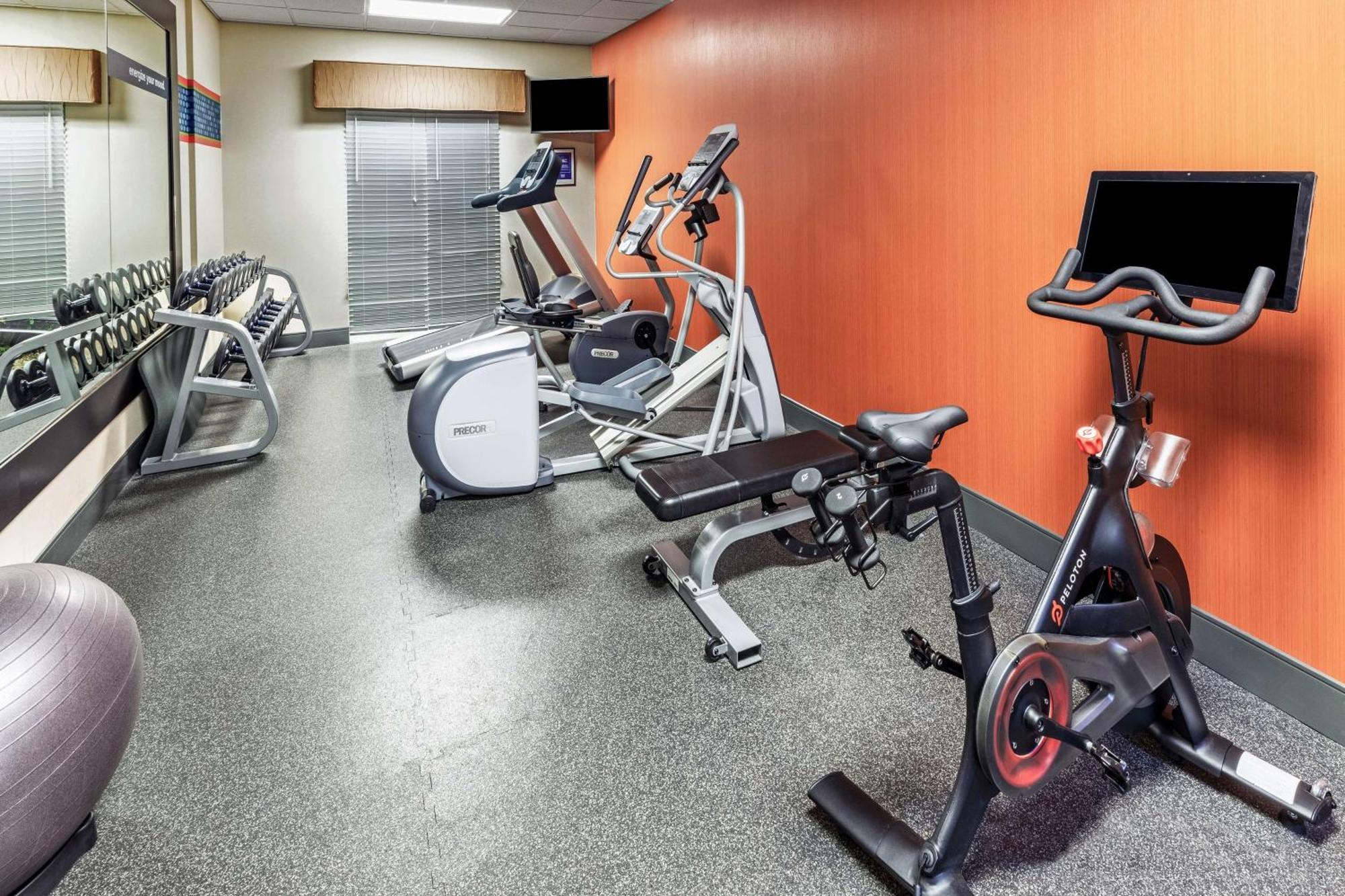 Hampton Inn Miami Bagian luar foto