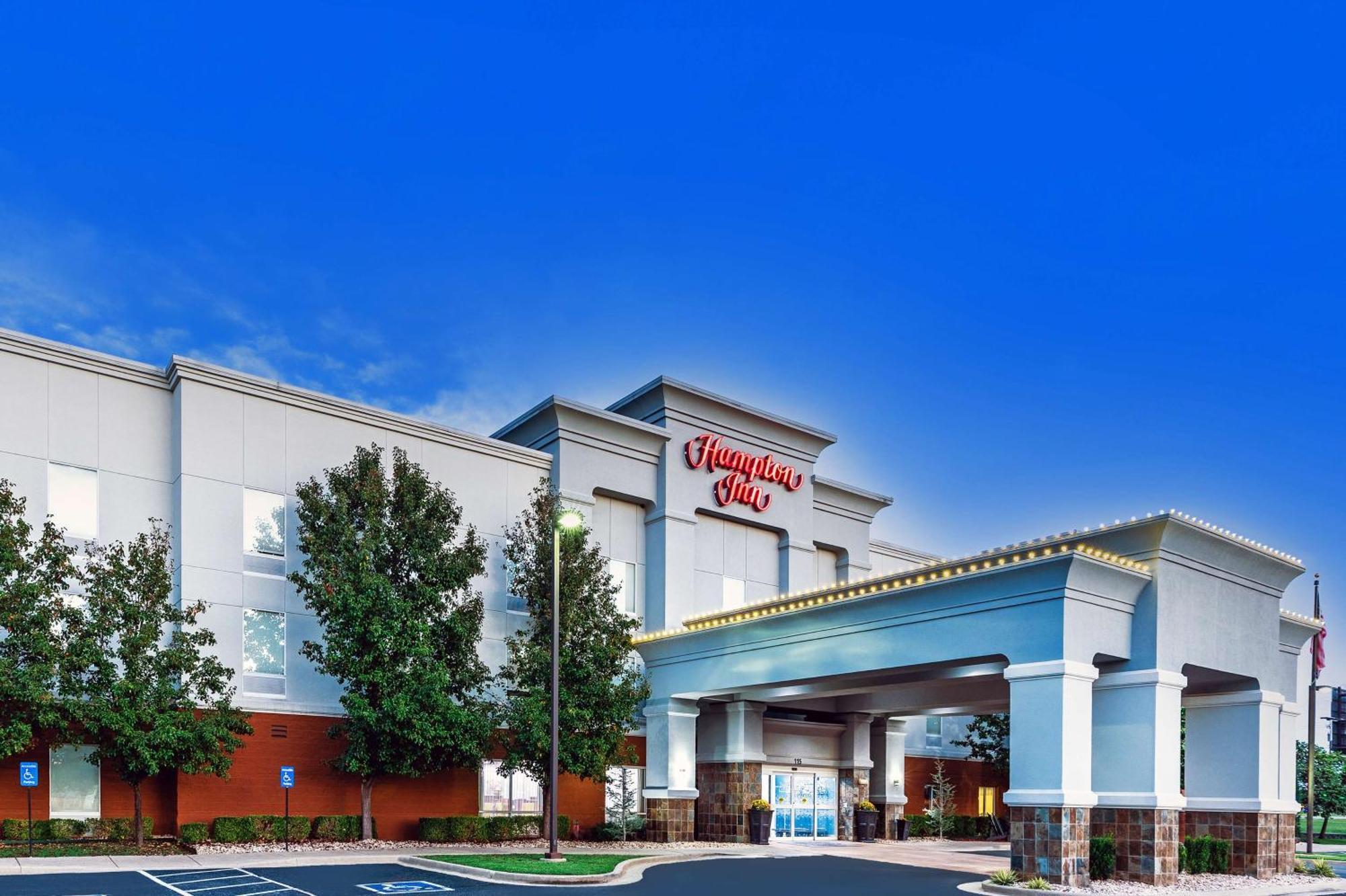 Hampton Inn Miami Bagian luar foto